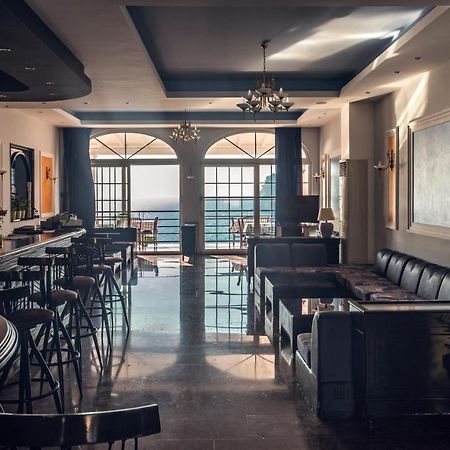 Hotel Elena Ермонес Екстер'єр фото