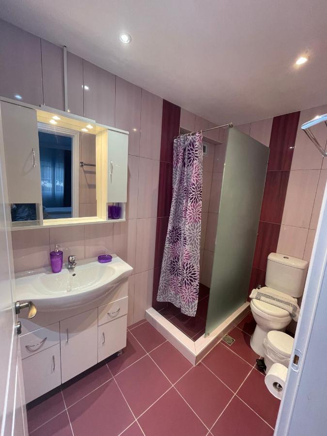 Hotel Elena Ермонес Екстер'єр фото