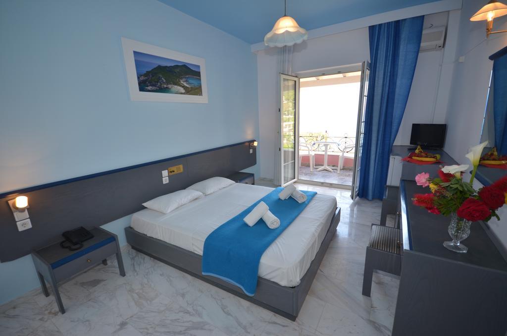 Hotel Elena Ермонес Екстер'єр фото