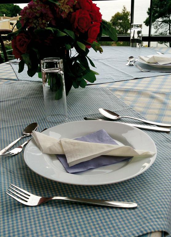 Hotel Elena Ермонес Екстер'єр фото