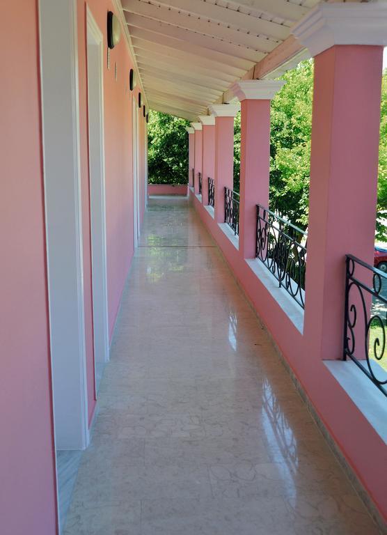 Hotel Elena Ермонес Екстер'єр фото