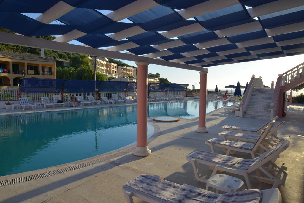 Hotel Elena Ермонес Екстер'єр фото