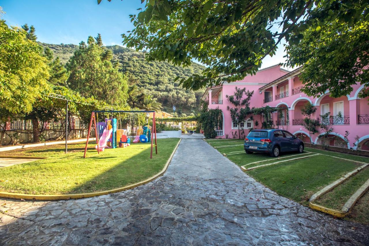 Hotel Elena Ермонес Екстер'єр фото